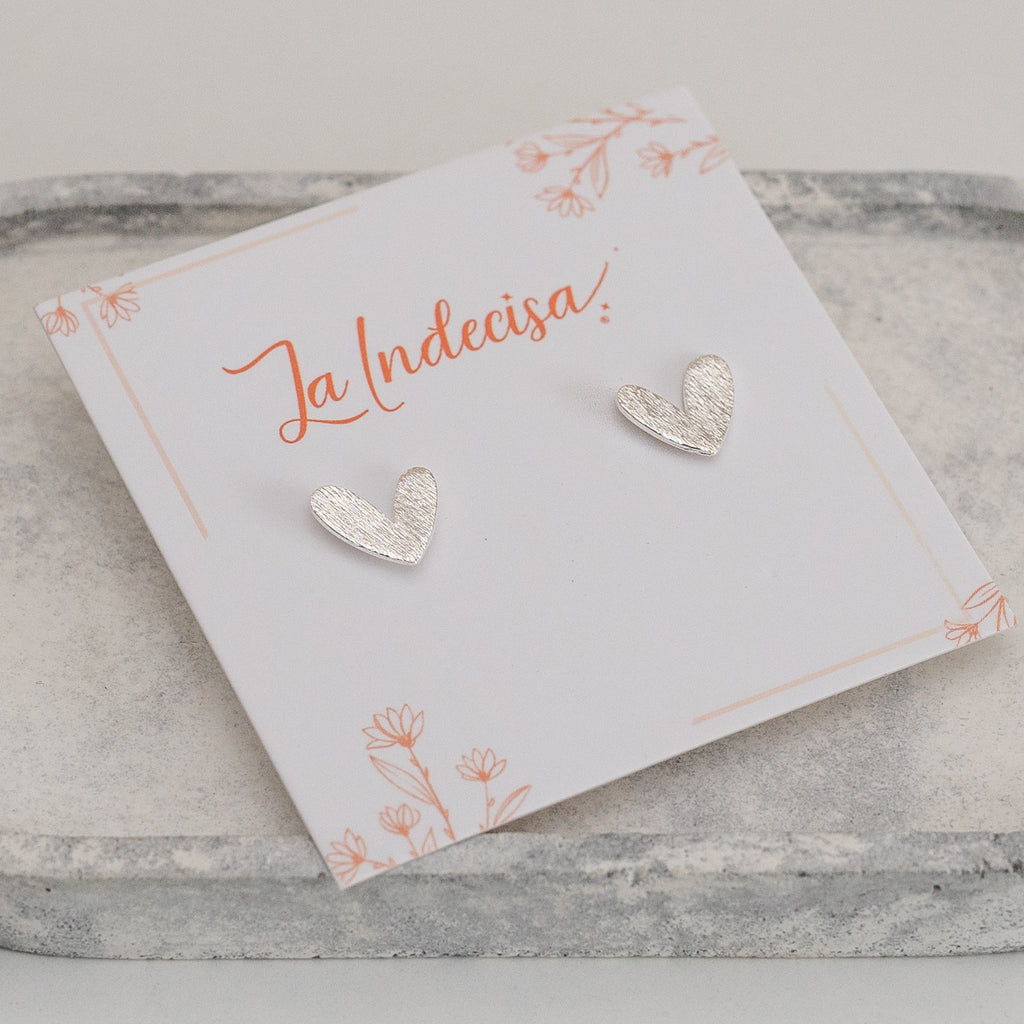 Aros Corazón Chapados en Plata – Diseño Texturado