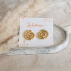 Aros Espiral Dorado – Diseño Clásico Bañado en Oro
